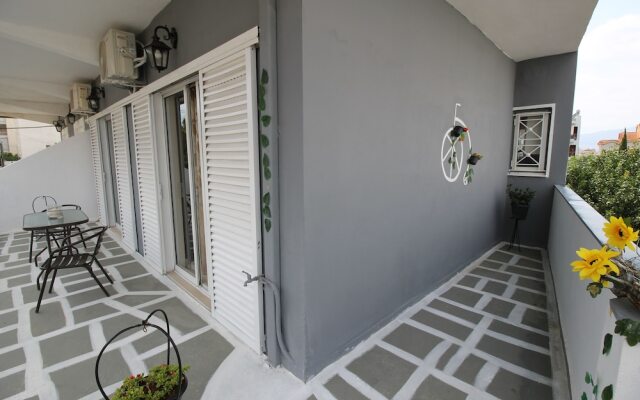 Christa's Home near ATH Airport