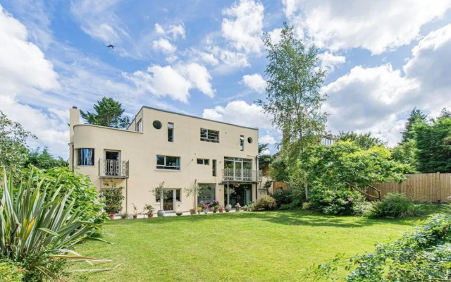 Art Deco Villa Oxford