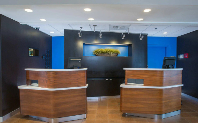 Courtyard by Marriott Raynham