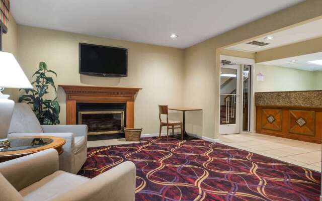 Hawthorn Suites by Wyndham Miamisburg/Dayton Mall South