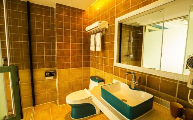 Fun-loving Theme Hotel of Tengchong