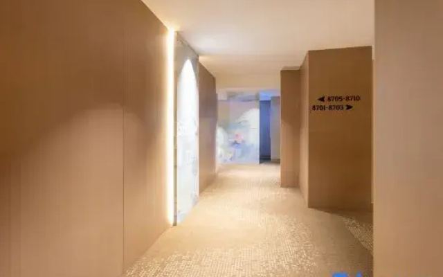 YaSheMan Hotel (Honghu Yasi Plaza Store)
