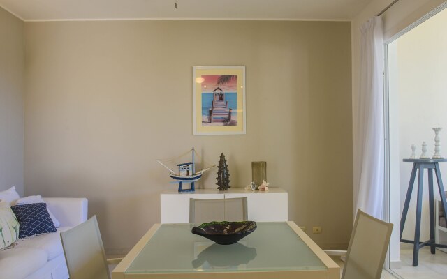 TRACADERO Beach Club and Holidays Rentals