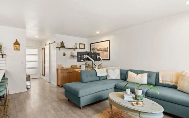 Remodeled Snowmass Pet-Friendly Modern 1BR Condo - G125