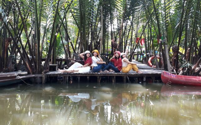 Baan Klangsuan Bang Korbua