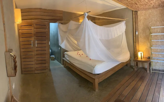Eco Lodge