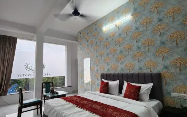 Hotel Viraj