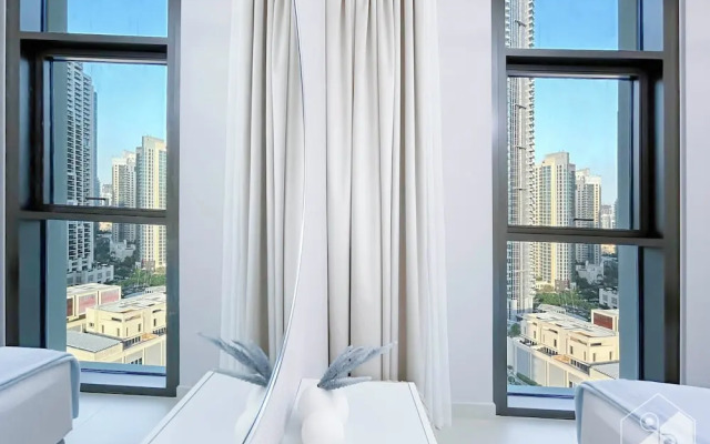 Luxurious 4B Balcony & Views Burjcrown Downtown