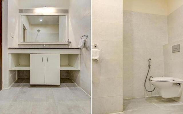 FabHotel Geetraj Palace