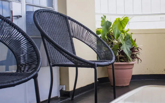 Centrally Located 1 Bedroom Apartment - 2365
