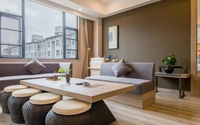 Vyluk J Hotel National Plaza Xinping