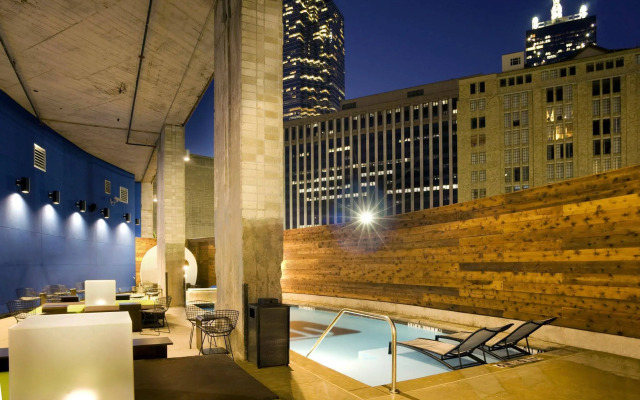 Aloft Dallas Downtown