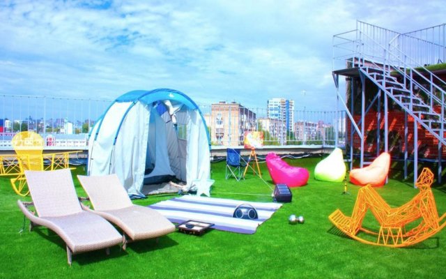 Zvezda Rooftop Camping