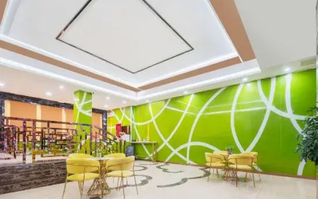 Shengjing Yijia Hotel (Gucheng Fanyang Road Underground Mall)