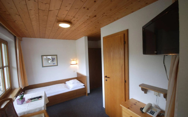 Pension Tirol