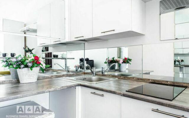 Apart House on Malysheva str., 42 a