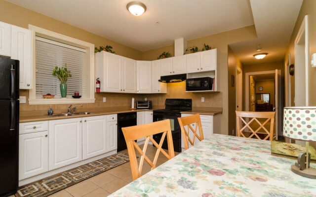 White Rock Beach Guest House