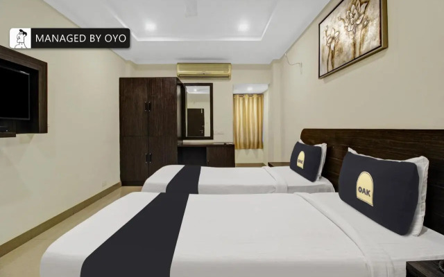 Super Oyo Townhouse Oak Hotel N7 Elite
