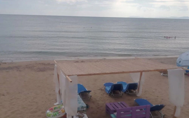 Maritinas Stone Apartment On The Beach