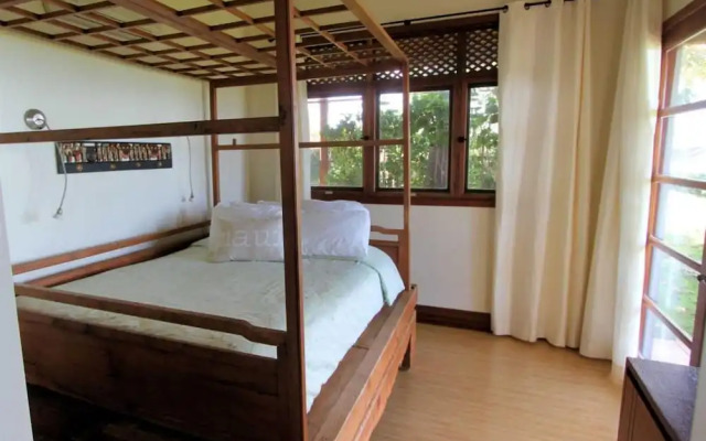 Ho'oilo House