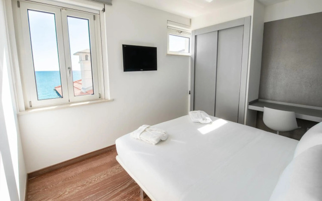 Life Hotel