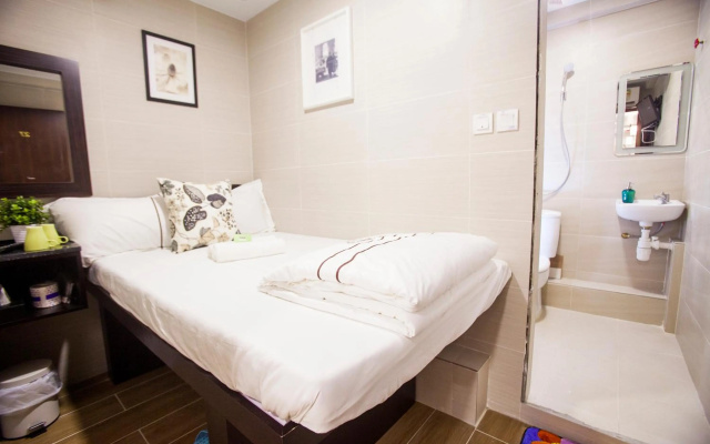 Smiley Inn – Guest Rooms – Kowloon