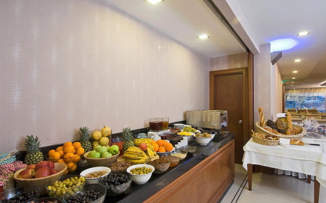 Tugcu Hotel Select