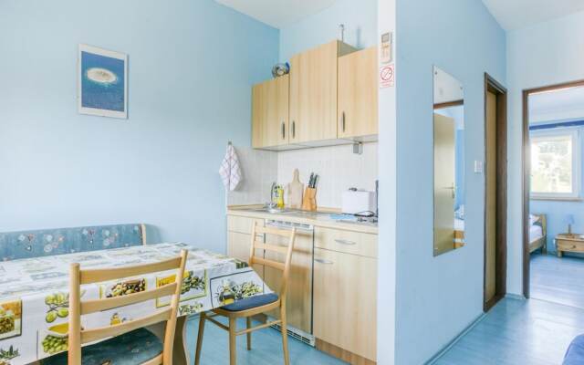 Lovely Apartment in Pirovac With Balcony