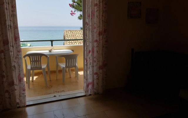 Glyfada Two Floors Maizonette Aa2 62