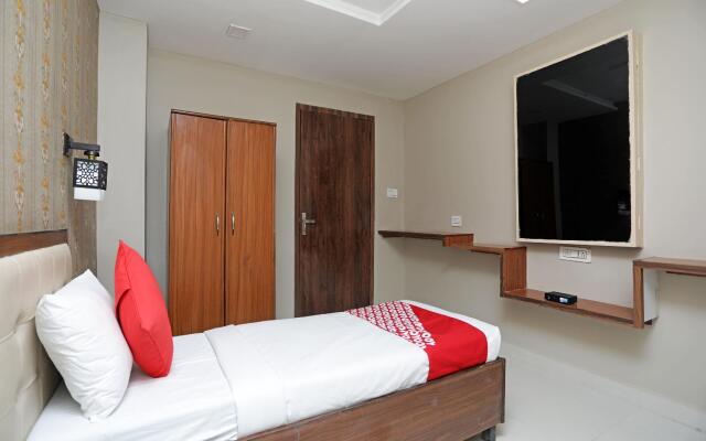 OYO 13134 Grand Regency