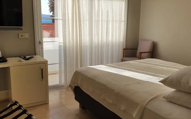 Teos Lodge Pansiyon & Restaurant