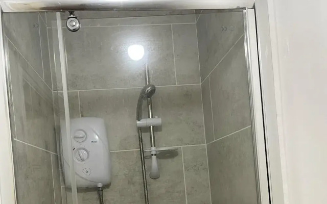 Stylish 1-bed Apt - Sleeps 4 - Parking - Wifi
