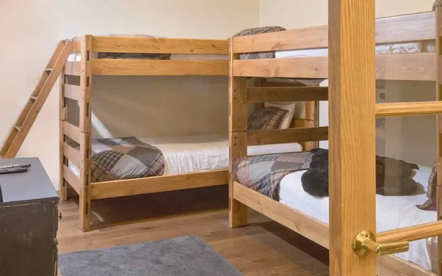 Townsend Place A205 2 Bedroom Condo by Redawning