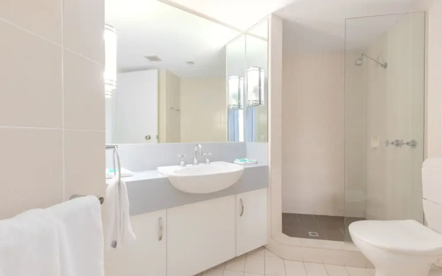 Pacific Bay Resort Suite