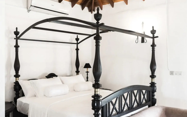 Villa White Queen