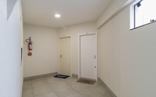 Apto c/piscina a 3min da praia dos Ingleses VIN204