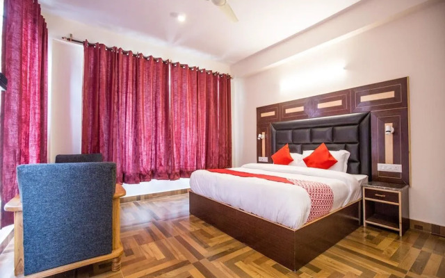 OYO 15074 Neha Regency