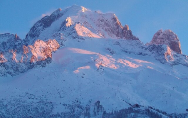Apartment Facing Mont Blanc