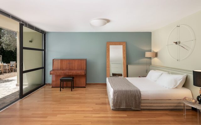 Villa 7 Masterwork Contemporary
