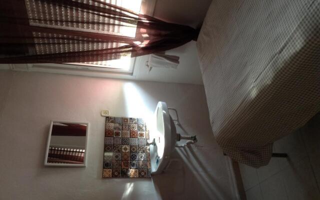 Vivian's Guest House