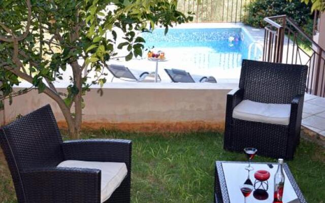 Thea Thalassa Villas