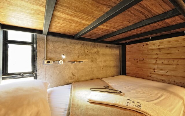 Pulley Hostel Hua Hin