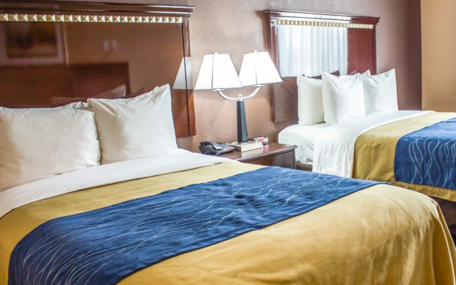 Travelodge by Wyndham Ozone Park