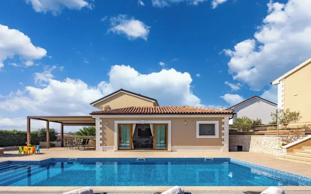 Villa Vilani Spa & Pool