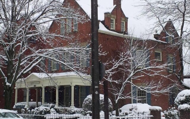 Clifford House Private Home Bed & Breakfast