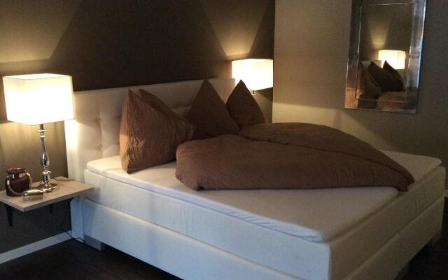 Landcafe mit Mini Hotel