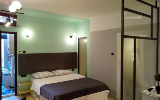 Agias Sofias Square Stunning suite