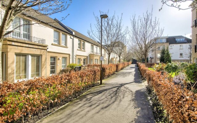 Guestready - Bright, Spacious 2bdr Flat