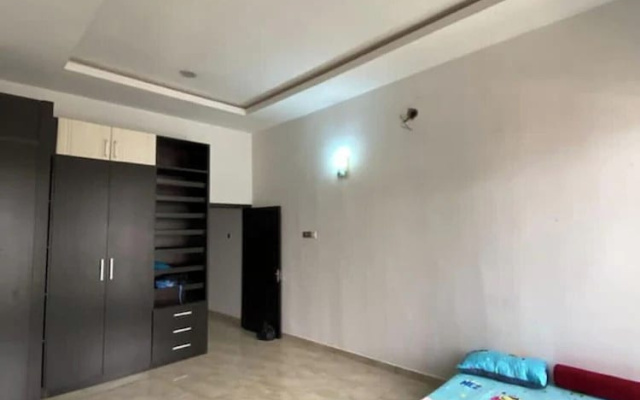 Luxurious Lukes Apartment