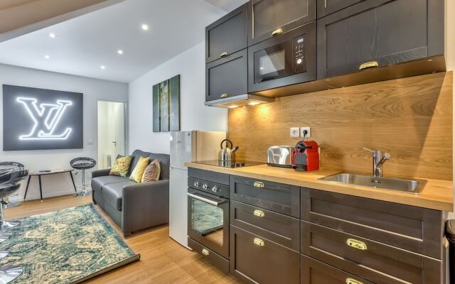 115 - Urban Vuitton Saint Denis